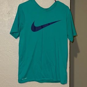 Mens green nike shirt